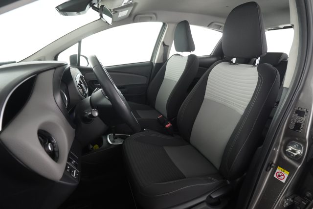 TOYOTA Yaris usata 2
