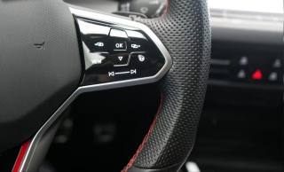 VOLKSWAGEN Golf usata, con Autoradio
