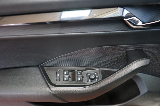 SKODA Octavia usata, con Fari LED