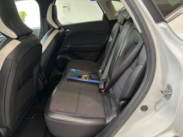 RENAULT Captur usata, con USB