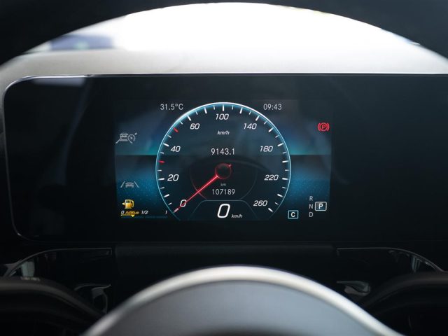 MERCEDES-BENZ GLA 180 usata, con Servosterzo