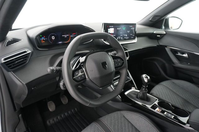 PEUGEOT 2008 usata, con Boardcomputer