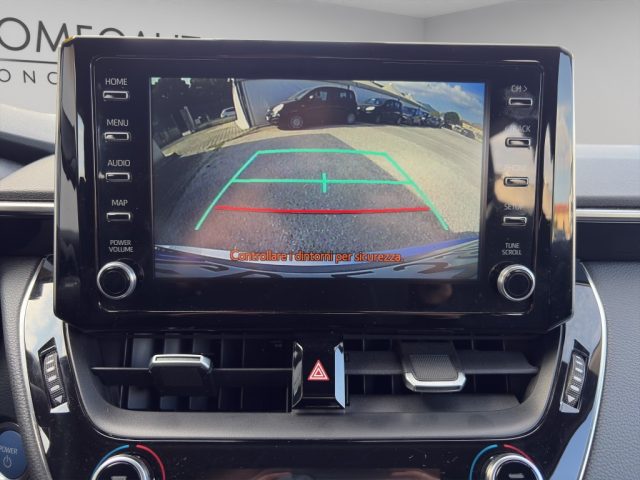 TOYOTA Corolla usata, con Fari LED