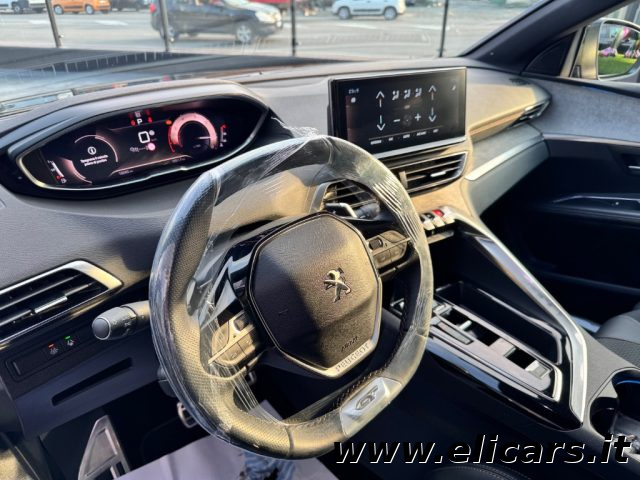 PEUGEOT 5008 usata, con Cerchi in lega