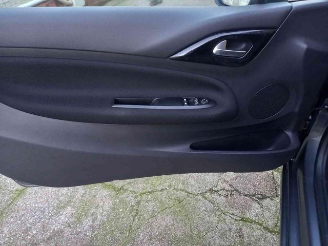 DS AUTOMOBILES DS 3 usata, con Sedile posteriore sdoppiato
