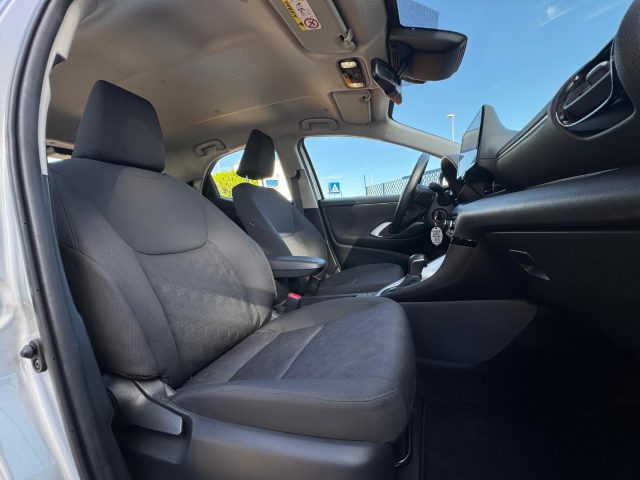 TOYOTA Yaris usata, con Volante in pelle