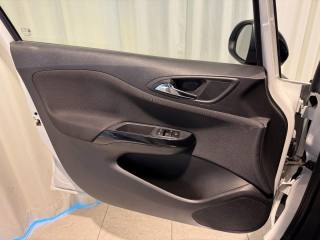 OPEL Corsa usata, con ESP