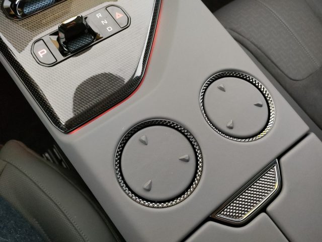 LOTUS Emeya usata, con Bluetooth