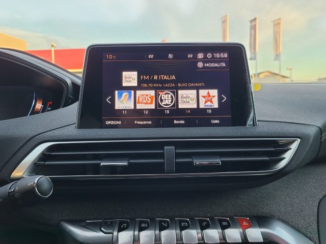 PEUGEOT 3008 usata, con Sistema di navigazione