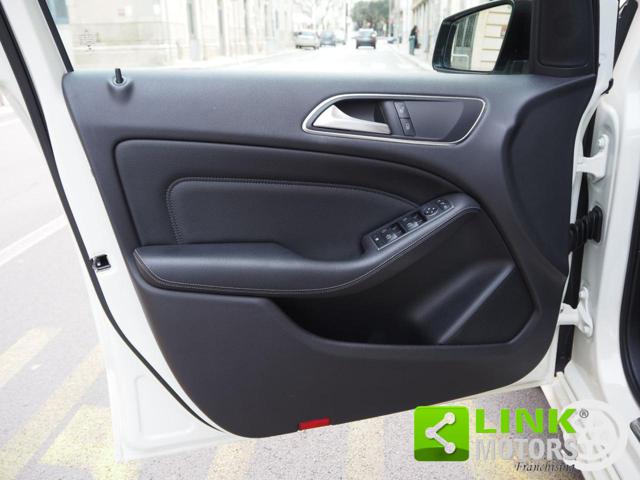 MERCEDES-BENZ B 180 usata, con Sedile posteriore sdoppiato