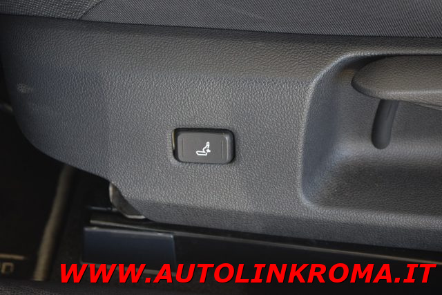 TOYOTA Corolla usata, con Regolazione elettrica sedili