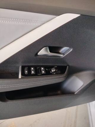 OPEL Astra usata, con Autoradio digitale