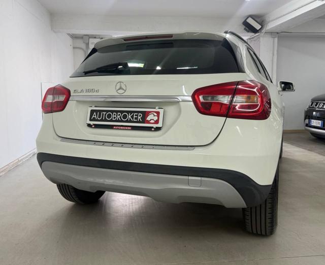 MERCEDES-BENZ GLA 180 usata, con Alzacristalli elettrici