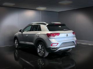 VOLKSWAGEN T-Roc usata, con Autoradio
