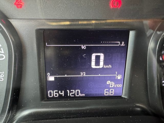 OPEL Vivaro Life usata 24