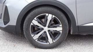 PEUGEOT 5008 usata, con Touch screen