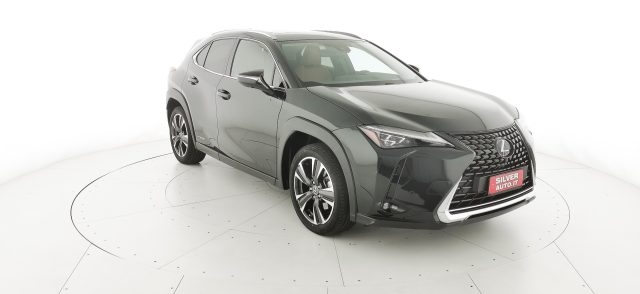 LEXUS UX 250h usata, con Sedile posteriore sdoppiato