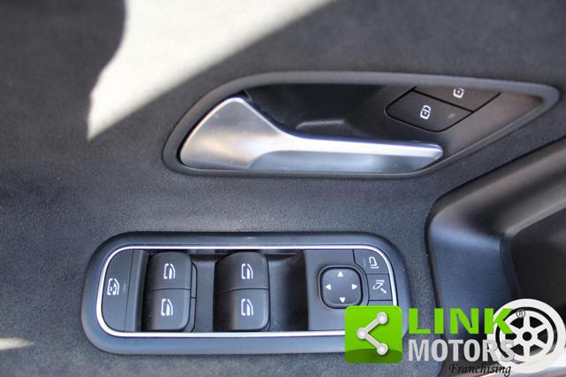 MERCEDES-BENZ A 200 usata, con Leve al volante