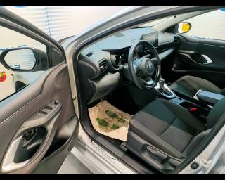 TOYOTA Yaris usata, con Alzacristalli elettrici