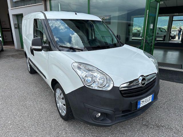 OPEL Combo usata, con ABS