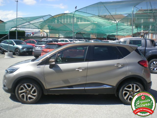 RENAULT Captur usata, con Autoradio