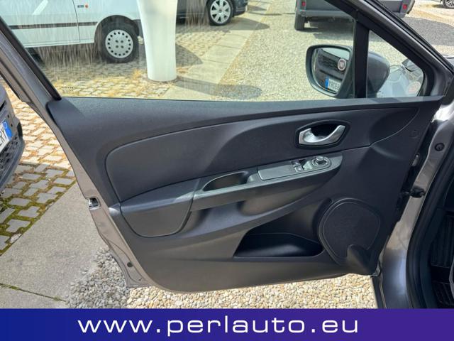 RENAULT Clio usata, con Autoradio