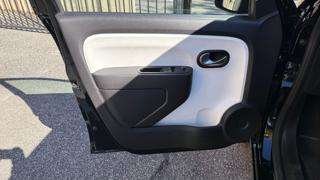 RENAULT Twingo usata, con Touch screen