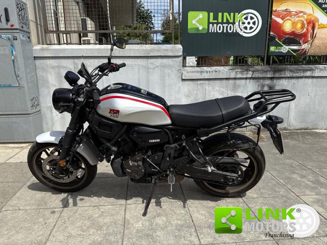 YAMAHA XSR 700 usata 2