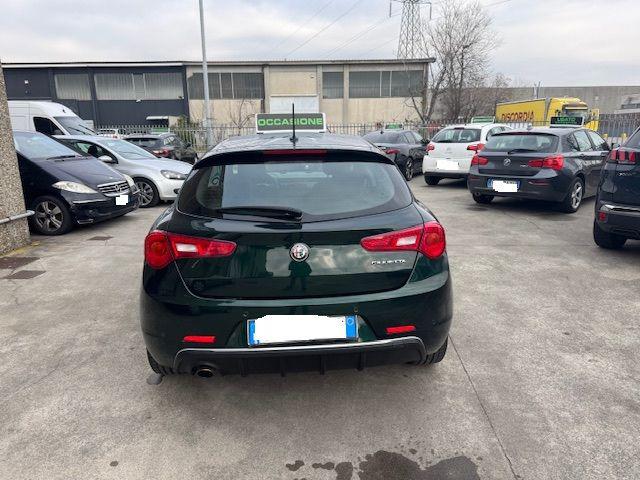 ALFA ROMEO Giulietta usata, con Autoradio