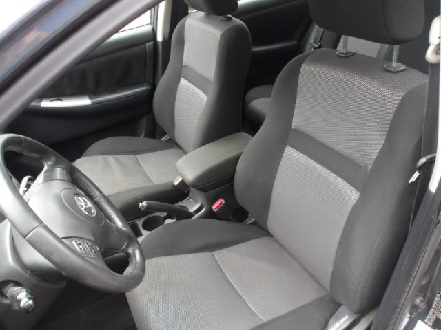 TOYOTA Corolla usata, con Specchietti laterali elettrici