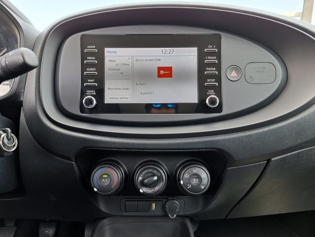 TOYOTA Aygo X usata 8