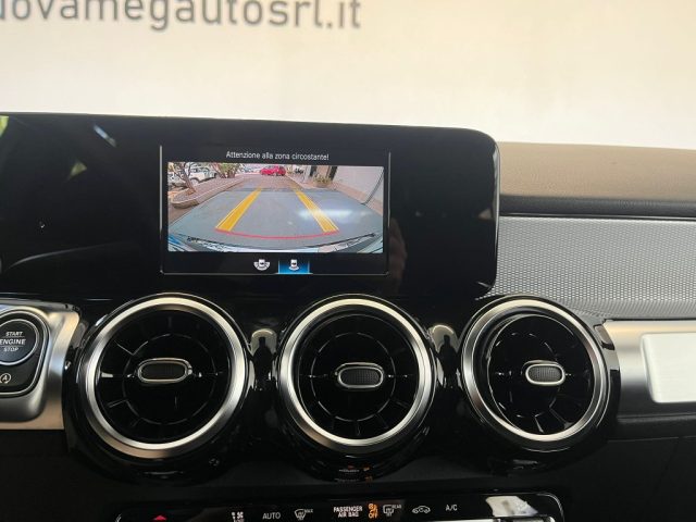 MERCEDES-BENZ GLB 200 usata, con Specchietti laterali elettrici