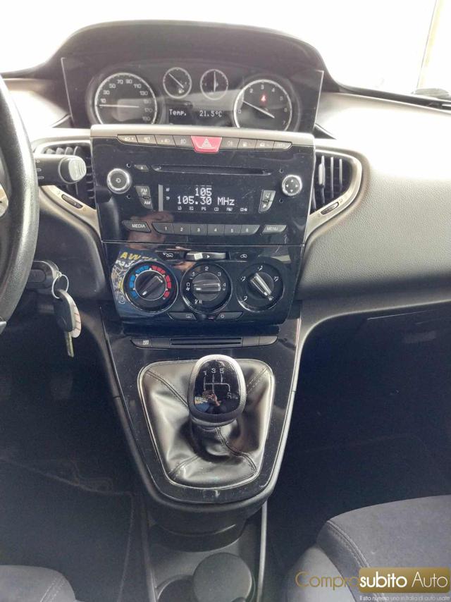 LANCIA Ypsilon usata 23