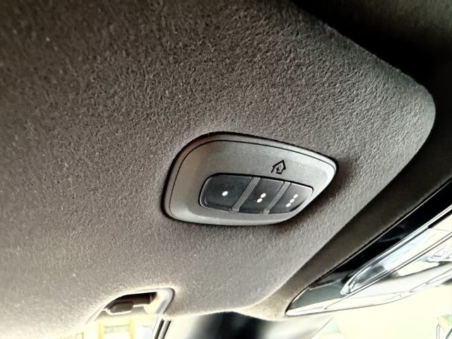 MASERATI Grecale usata, con Luci diurne LED