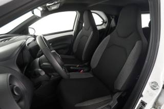 TOYOTA Aygo X usata 8