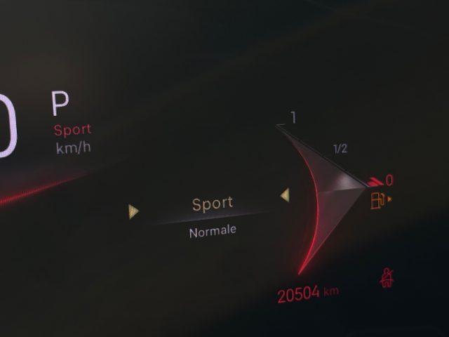 DS AUTOMOBILES DS 7 usata, con Autoradio digitale