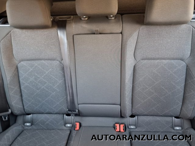 VOLKSWAGEN Golf usata, con Sistema di navigazione