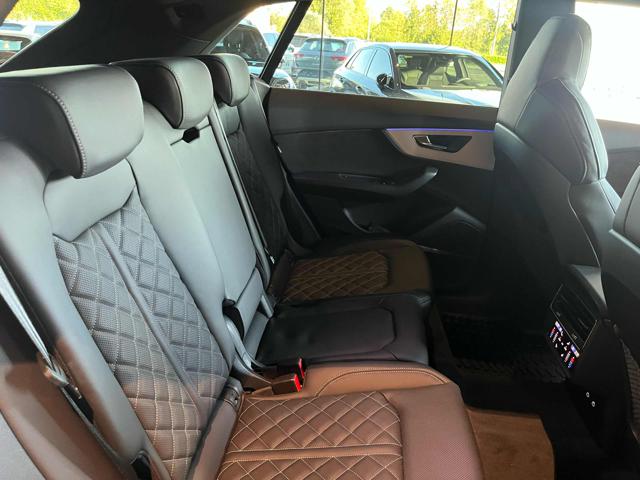 AUDI Q8 usata, con Volante in pelle