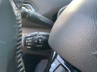 PEUGEOT 308 usata, con Fari Xenon