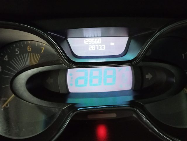 RENAULT Captur usata, con Bracciolo