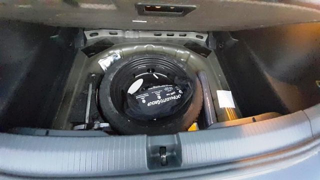 VOLKSWAGEN T-Roc usata, con MP3