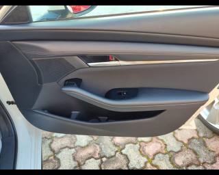 MAZDA 3 usata, con Head-up display