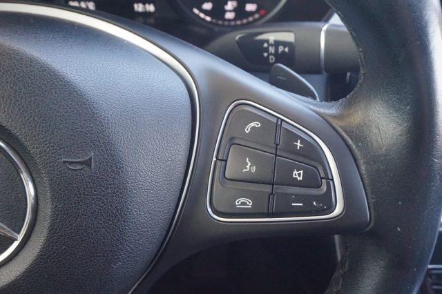 MERCEDES-BENZ GLC 220 usata, con Leve al volante