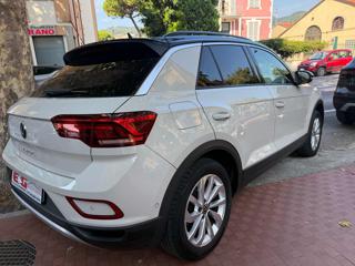 VOLKSWAGEN T-Roc usata, con Autoradio