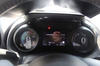 TOYOTA Yaris usata, con Autoradio digitale