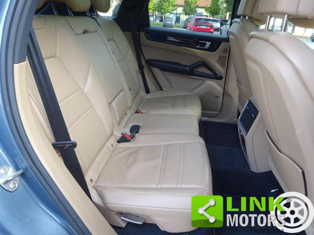 PORSCHE Cayenne usata, con Volante in pelle