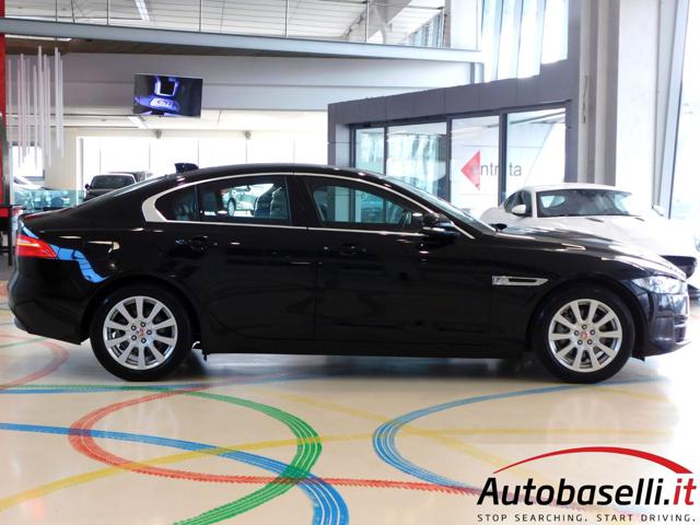 JAGUAR XE usata, con Leve al volante