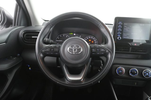TOYOTA Yaris usata 12