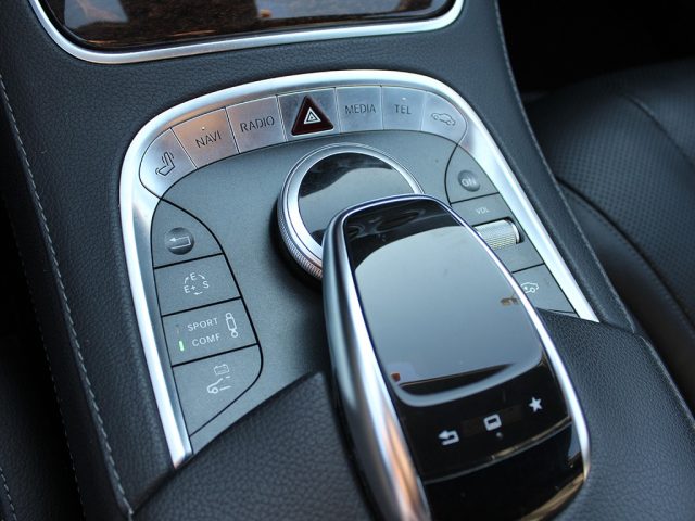 MERCEDES-BENZ S 500 usata, con MP3