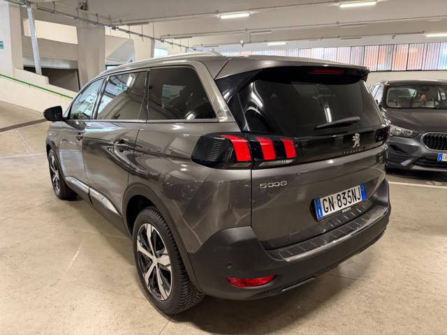 PEUGEOT 5008 usata, con Cerchi in lega